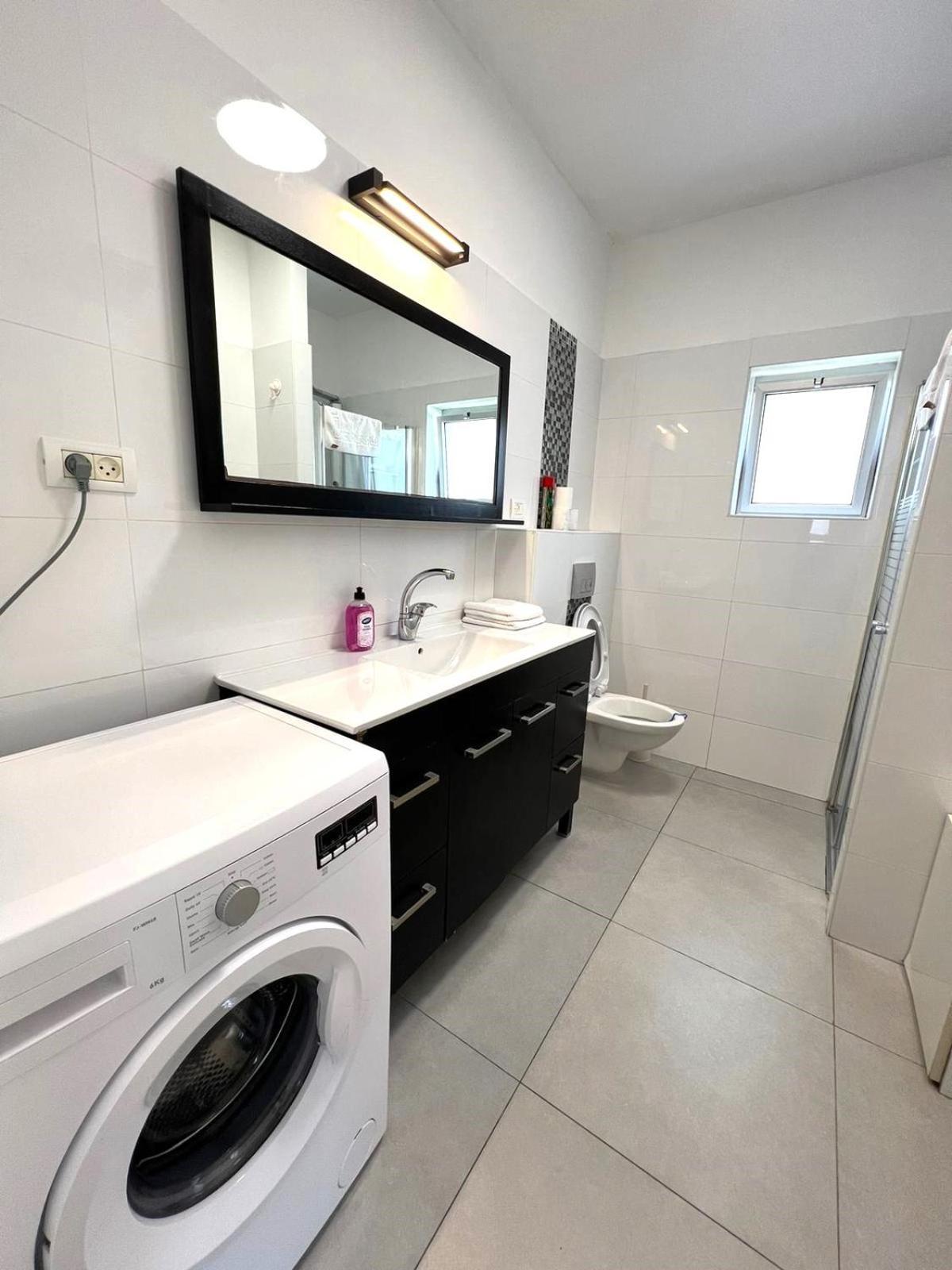בת ים Apartments4You Maria מראה חיצוני תמונה