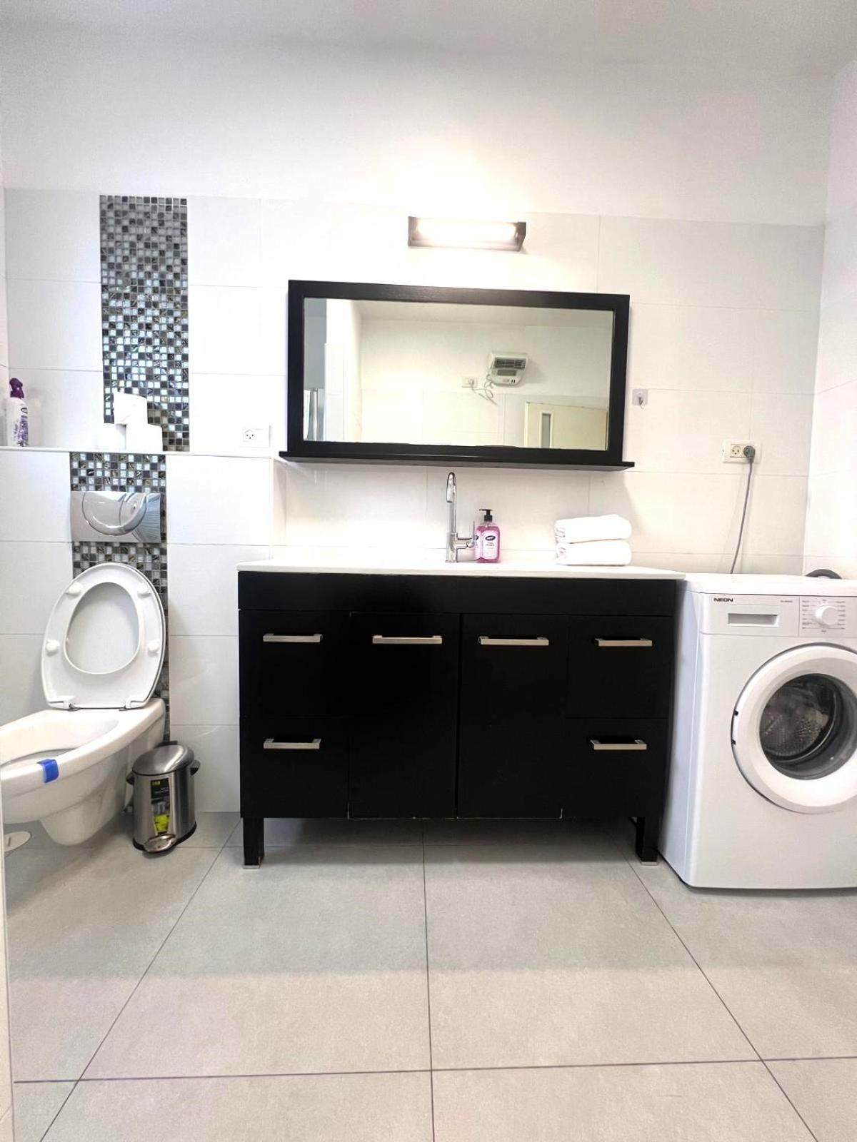 בת ים Apartments4You Maria מראה חיצוני תמונה